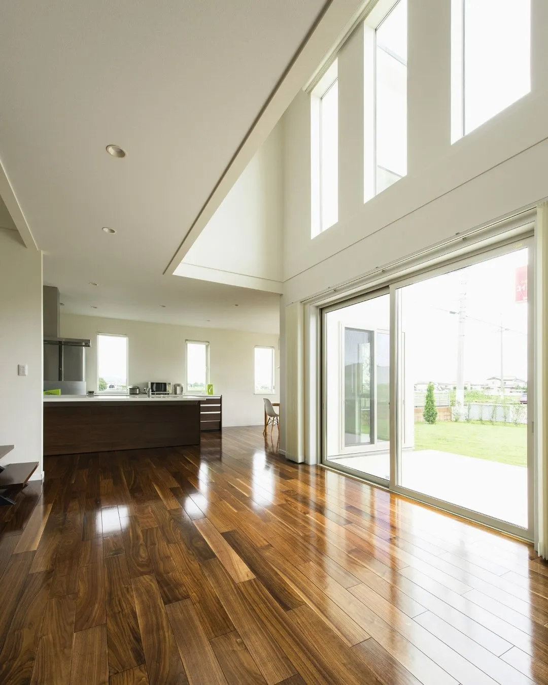 光と空間が描く、上質な余白。