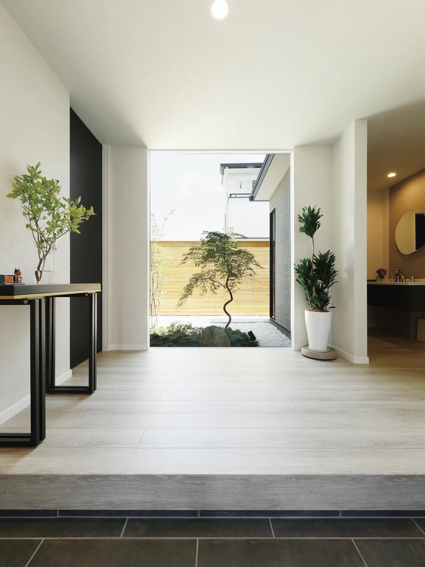 「ただいまから、くつろぎまでが美しい家。