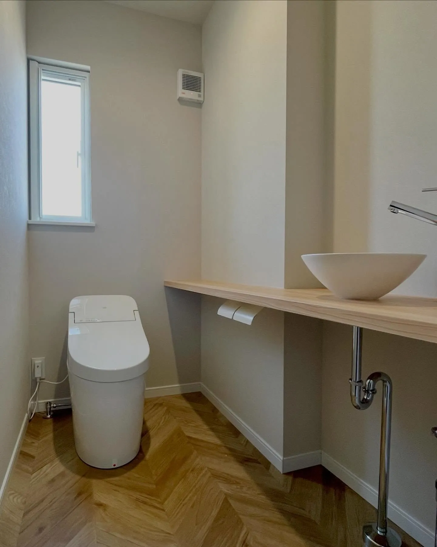 光と素材がつくる、優しい空間。